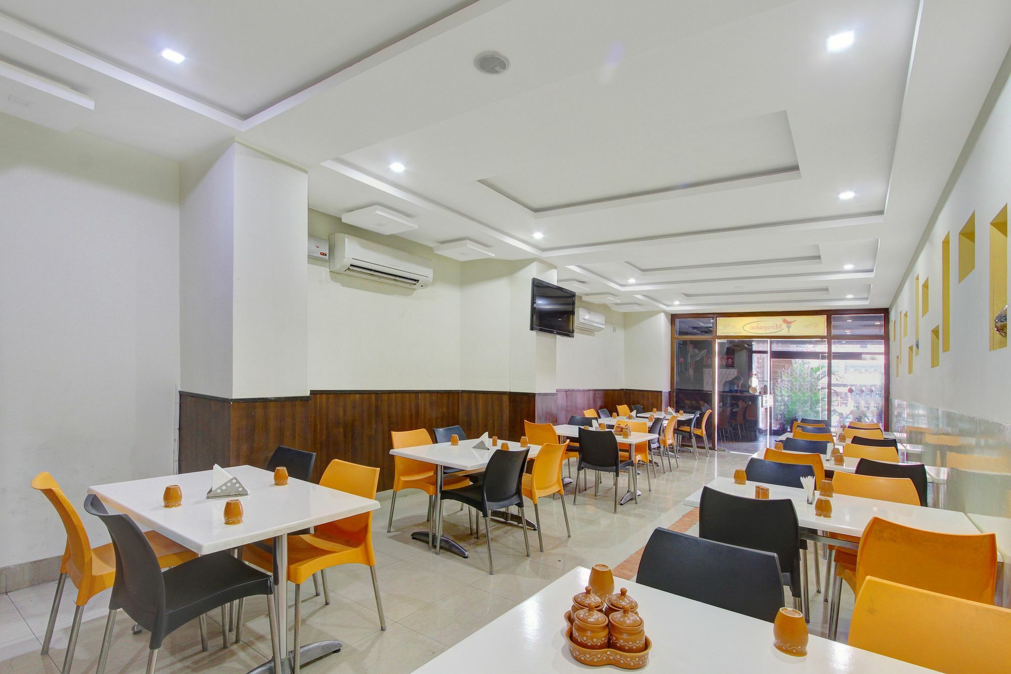Oyo 10596 Hotel Indu Hyderabad Exterior foto